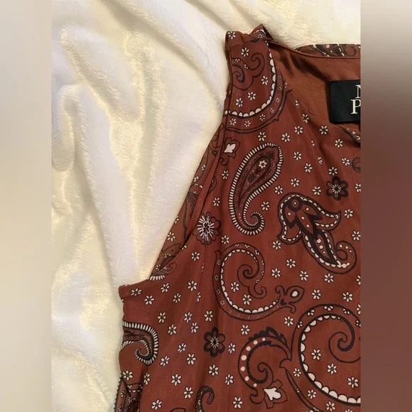 Elegant Brown Paisley Midi Dress - Picture 4 of 10